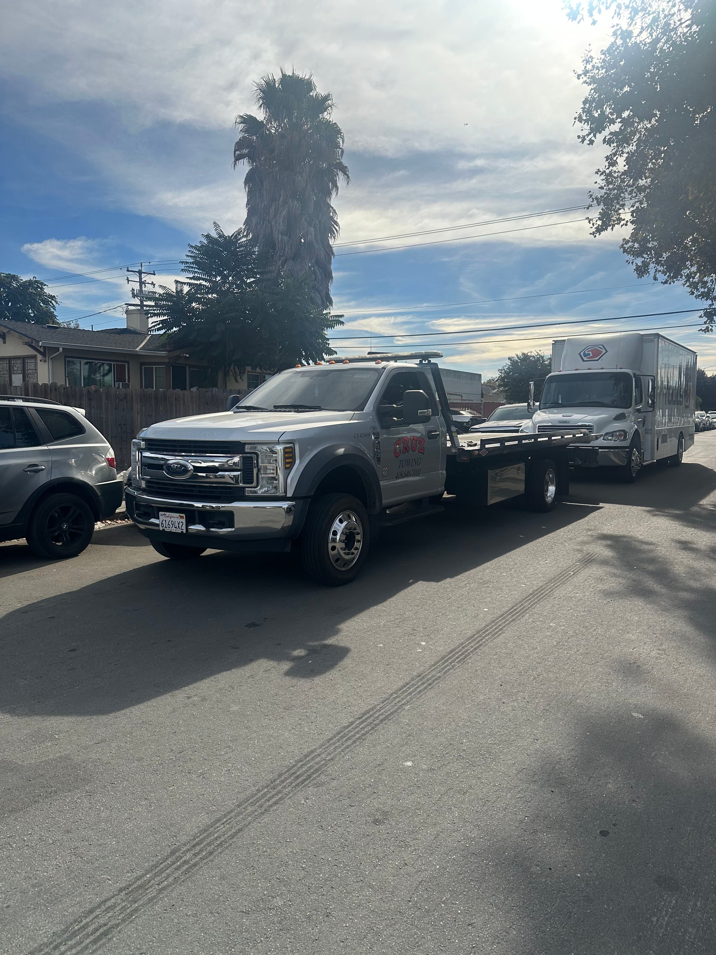Bright bathroom cleaned and staged after professional move-out cleaning service